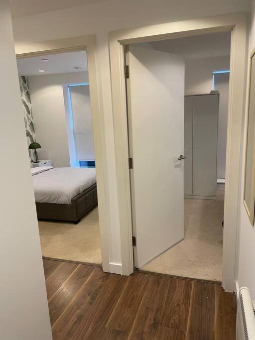 Skyline Retreat Apartment *